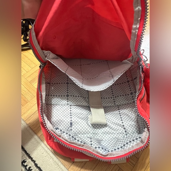 Kipling back pack - Picture 5 of 5